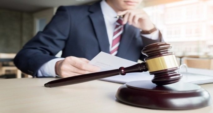  برای انتخاب وکیل به چه نکاتی باید توجه کرد؟