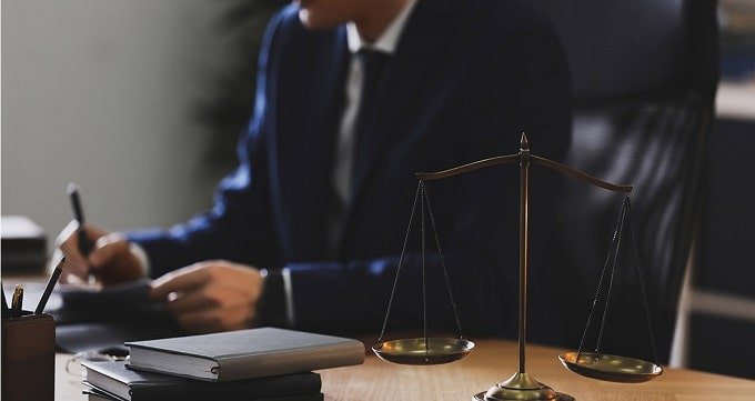 تعهدات موکل در مقابل وکیل چیست؟