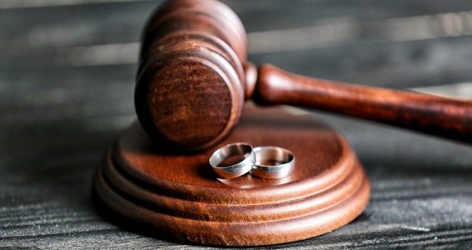 وظایف بهترین وکیل طلاق در دزفول در شرایطی که وکیل زوجه است