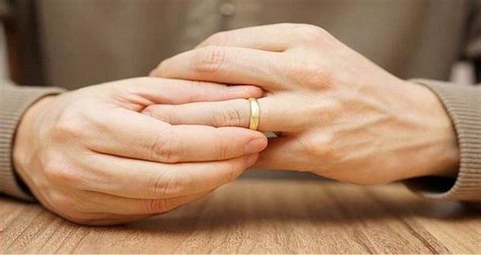 ازدواج زودهنگام از دلایل اصلی طلاق در ایران