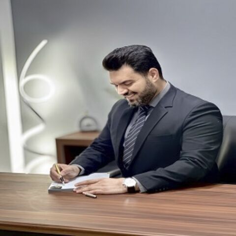 وکیل وحید دهنوی