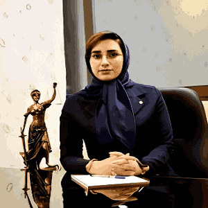 زهرا حق‌شناس